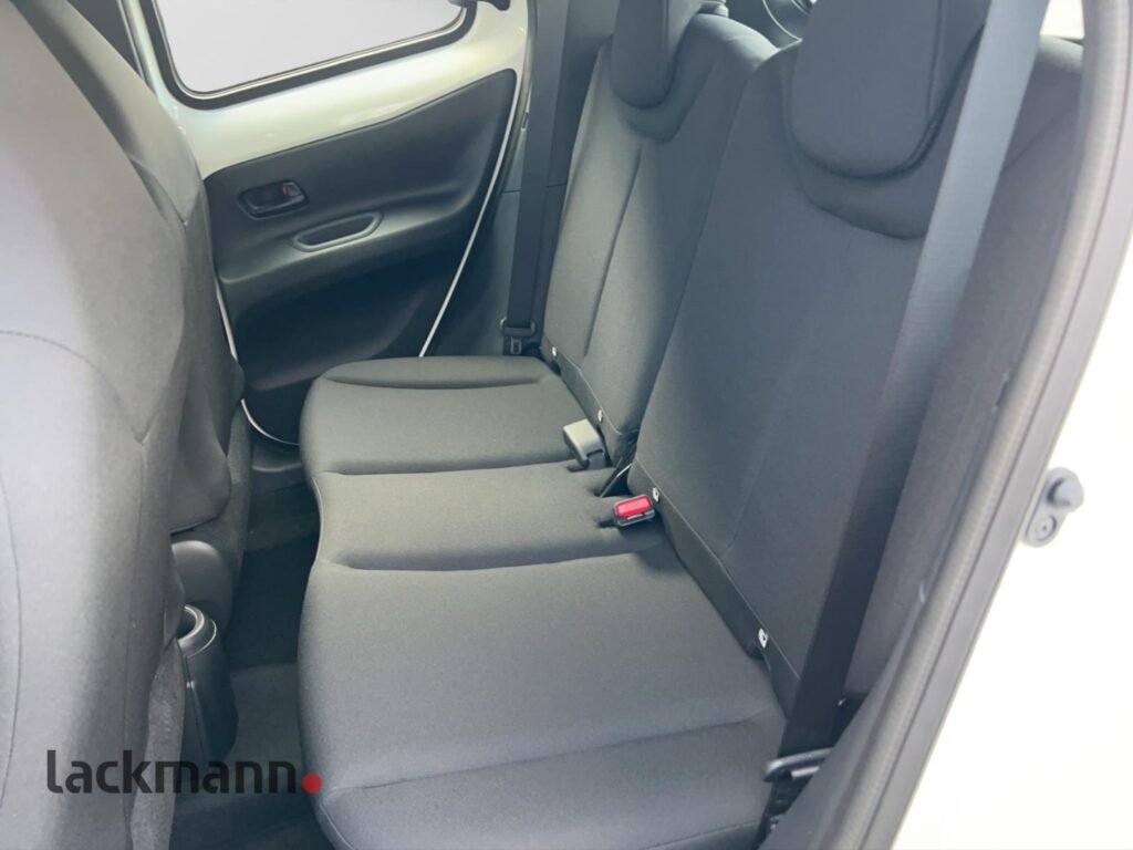 Toyota Aygo X Exposé-Bild 12