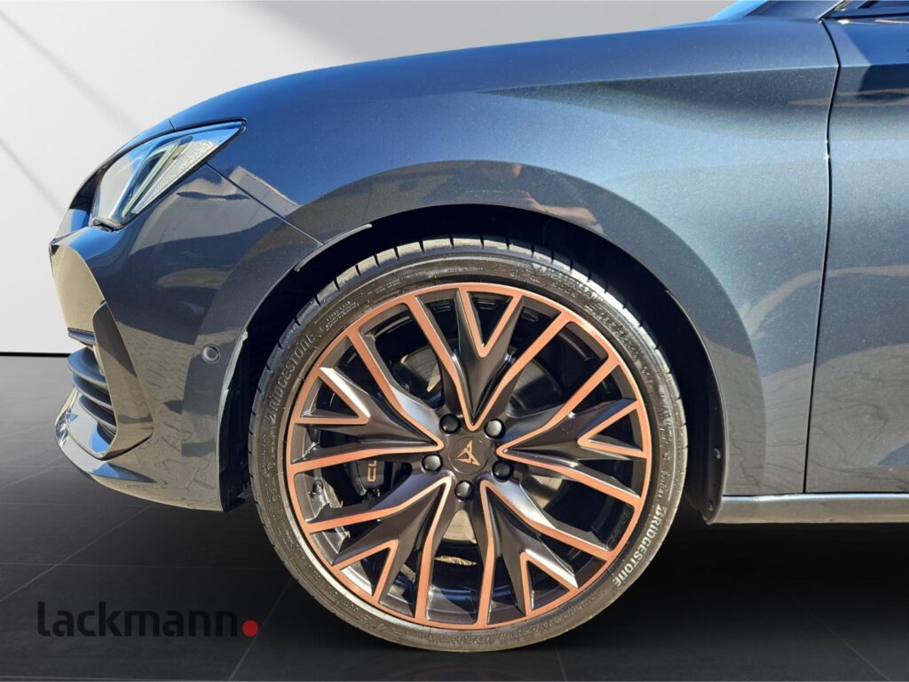 Cupra Leon Exposé-Bild 11