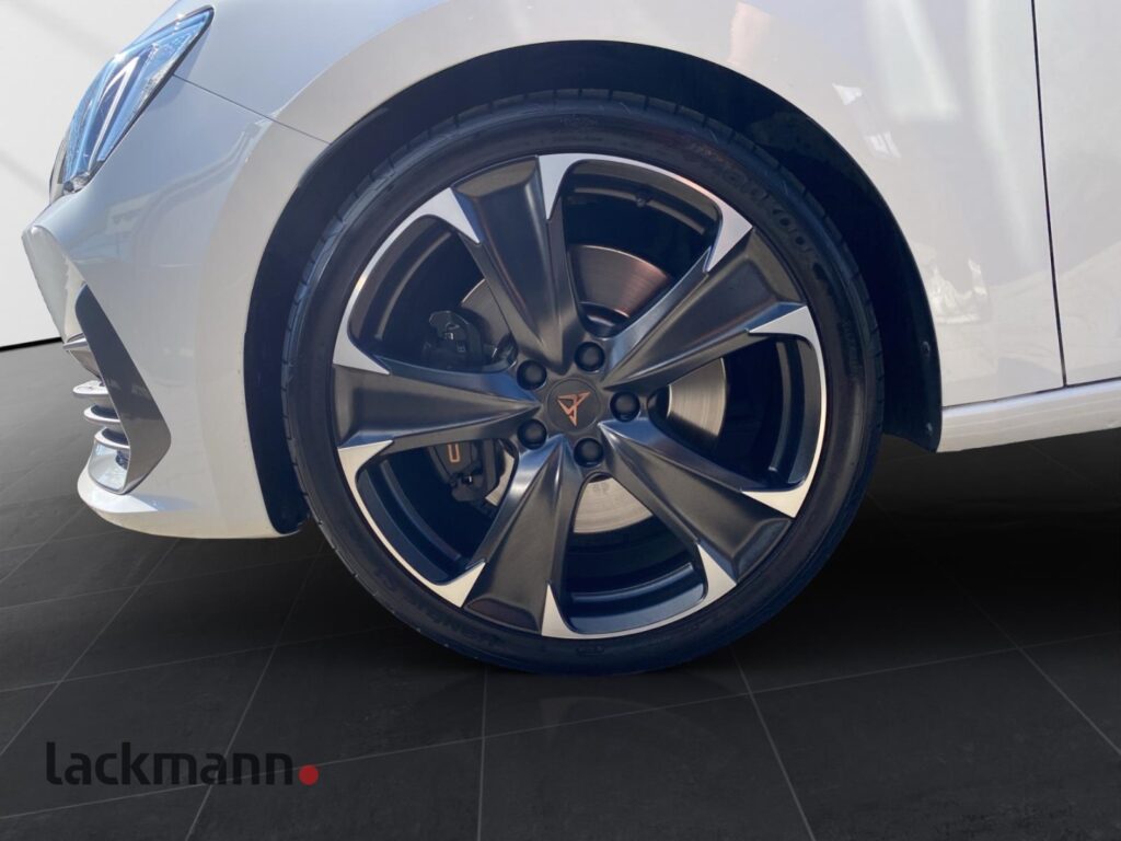 Cupra Leon Exposé-Bild 11