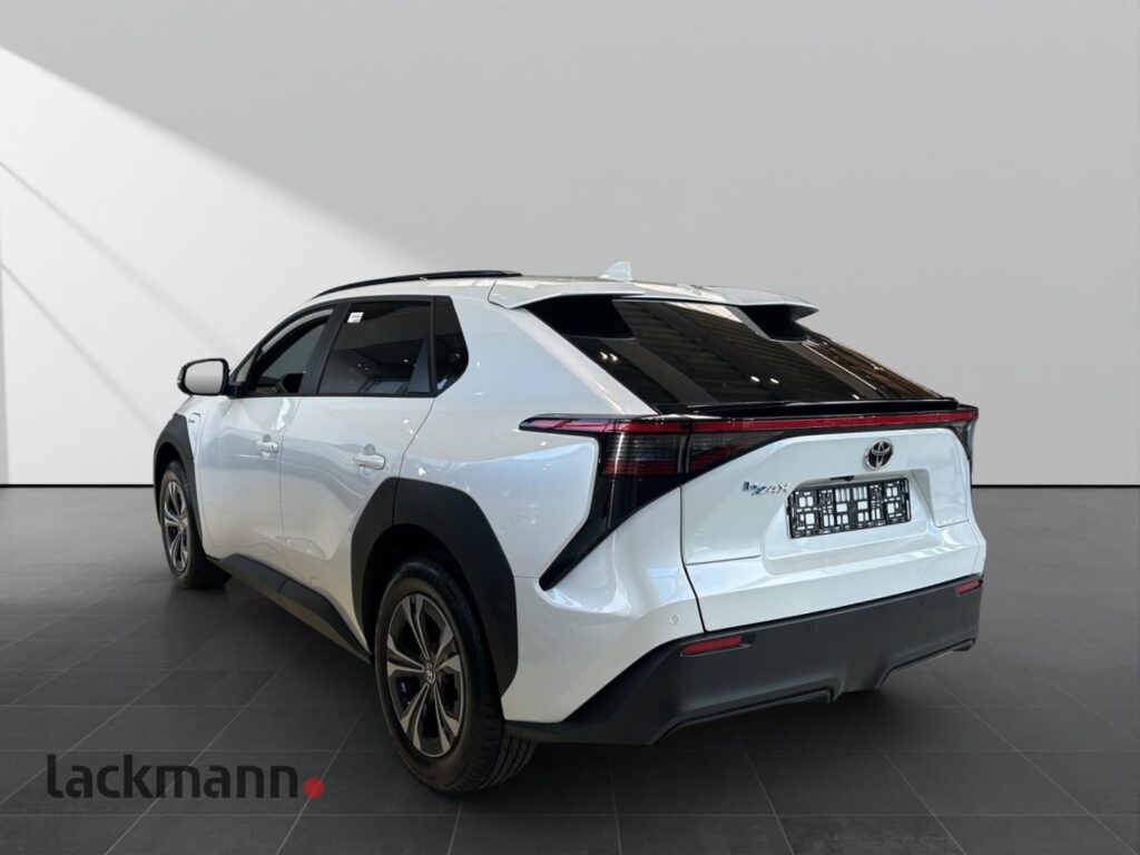 Toyota bz4X Exposé-Bild 5