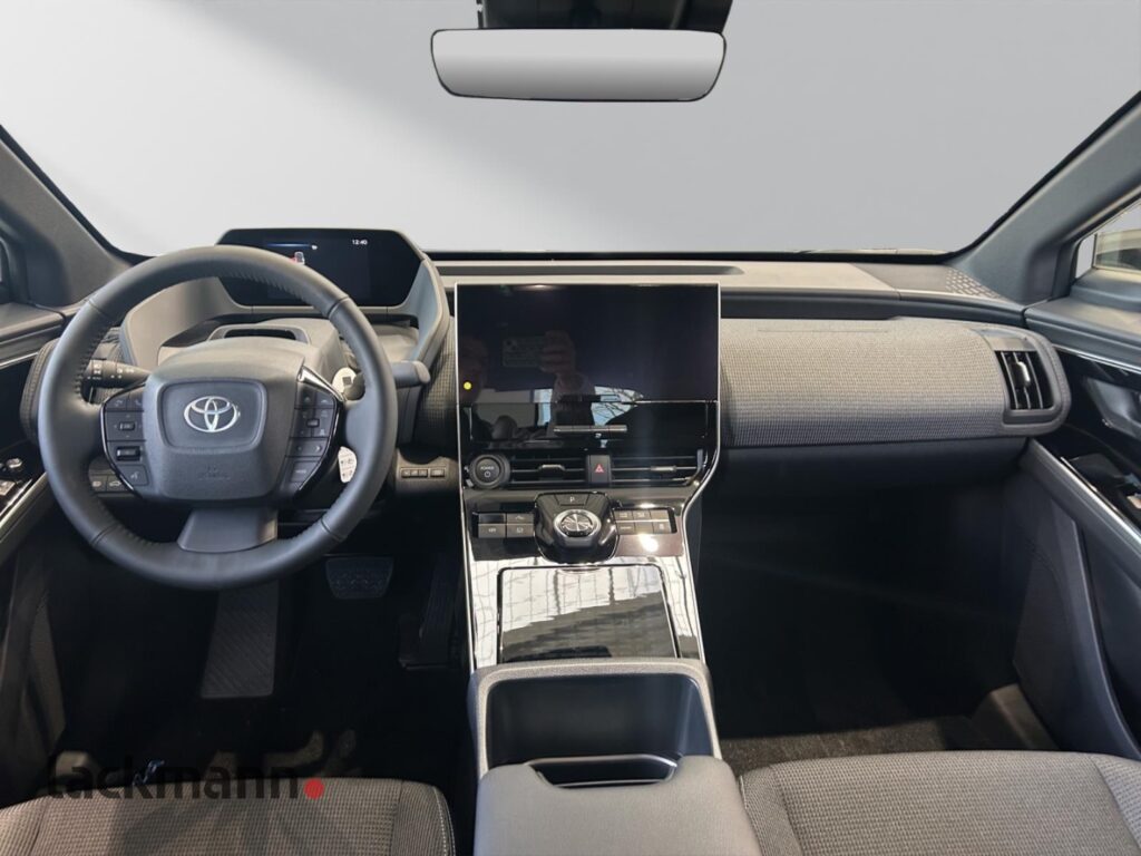Toyota bz4X Exposé-Bild 10