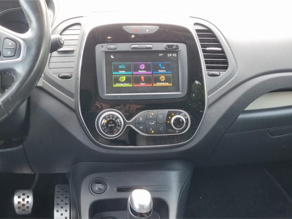 Renault Captur Exposé-Bild 13