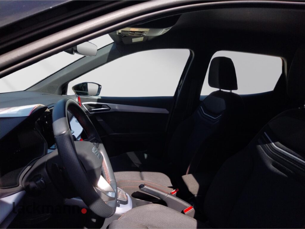 Seat Arona Exposé-Bild 8