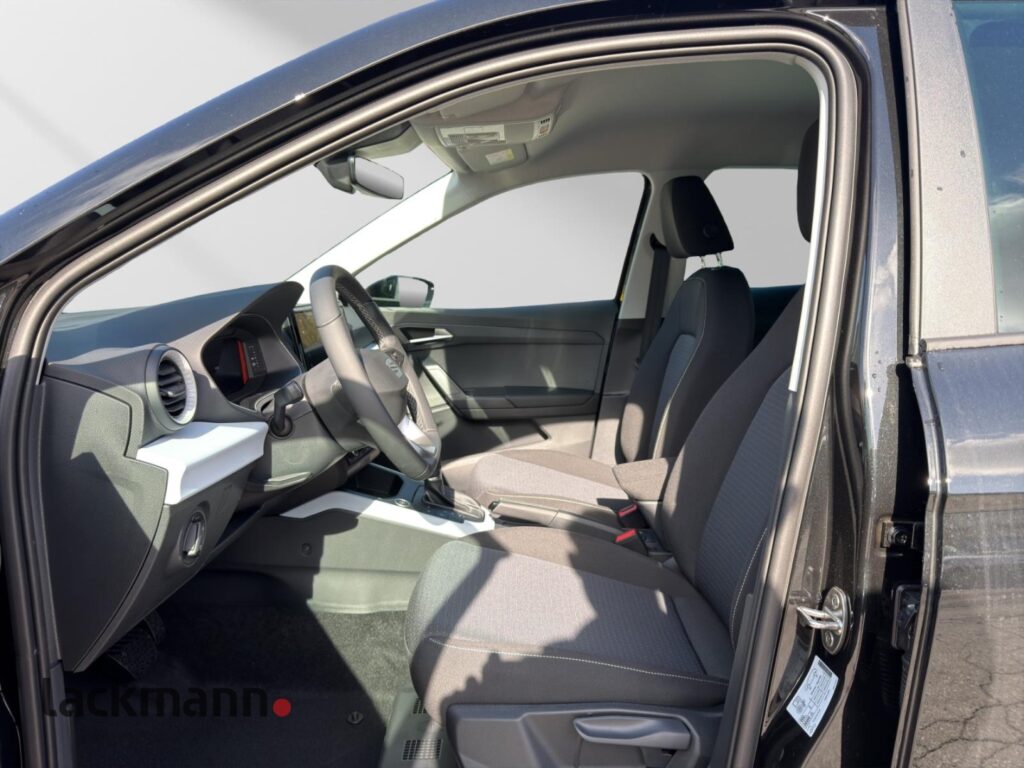 Seat Arona Exposé-Bild 8