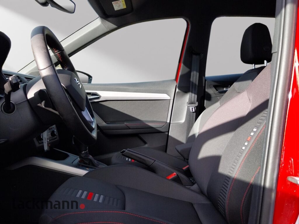 Seat Arona Exposé-Bild 8