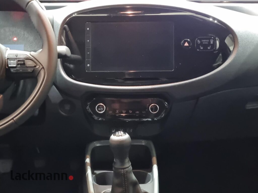 Toyota Aygo X Exposé-Bild 12