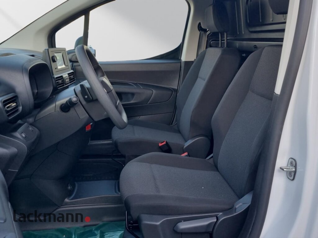 Toyota Proace City Exposé-Bild 8