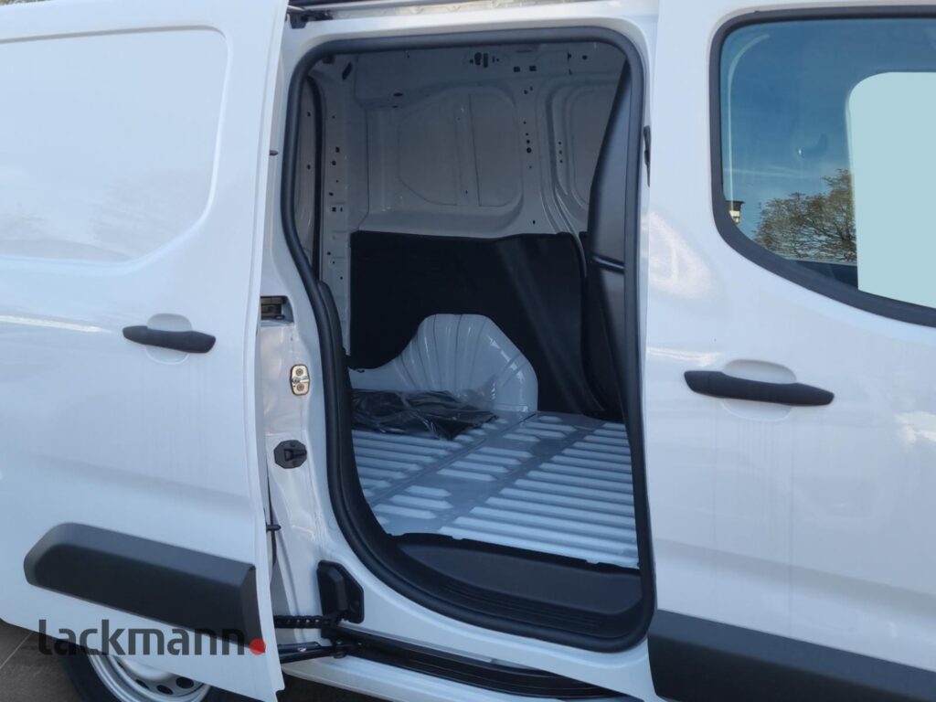 Toyota Proace City Exposé-Bild 9