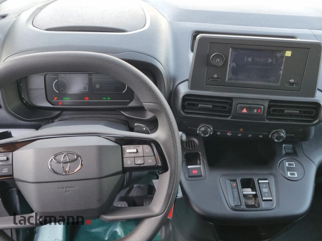 Toyota Proace City Exposé-Bild 10