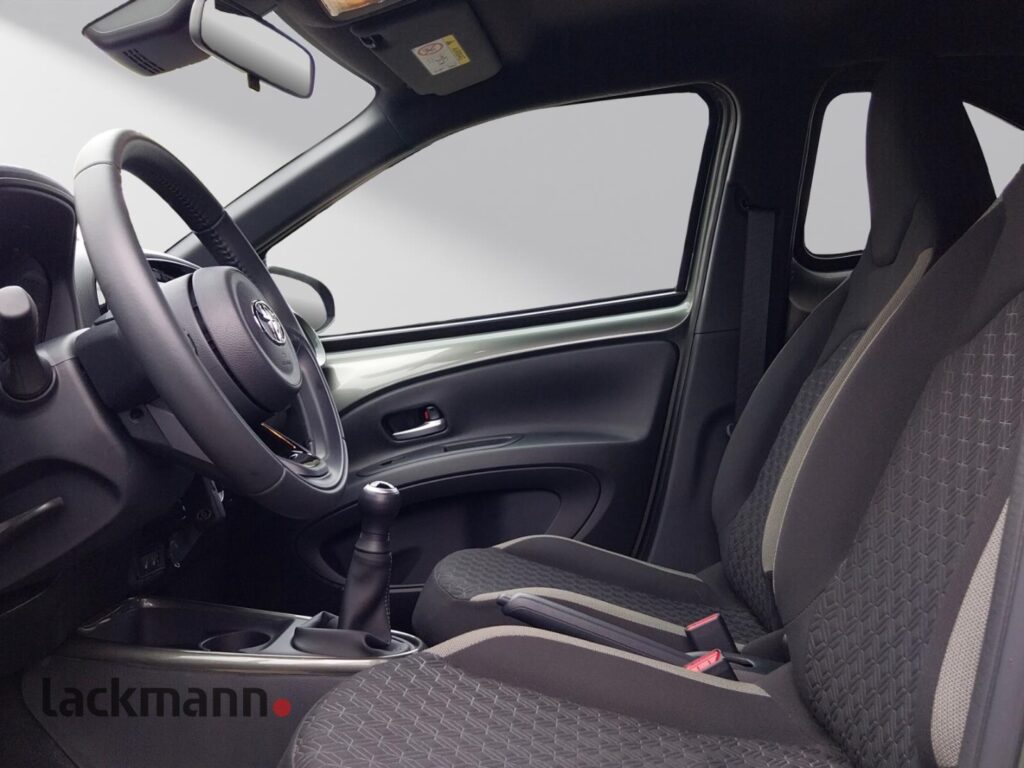 Toyota Aygo X Exposé-Bild 8