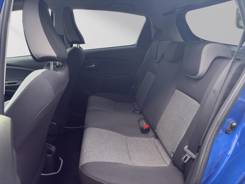 Toyota Yaris Exposé-Bild 9