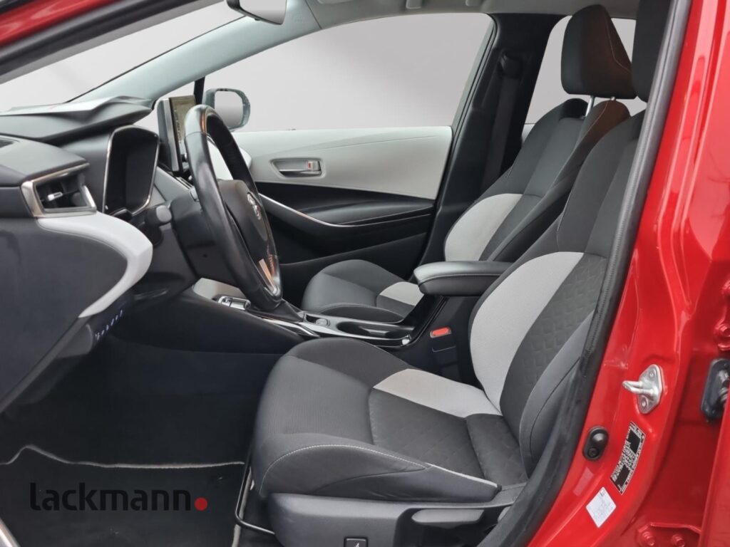Toyota Corolla Exposé-Bild 8
