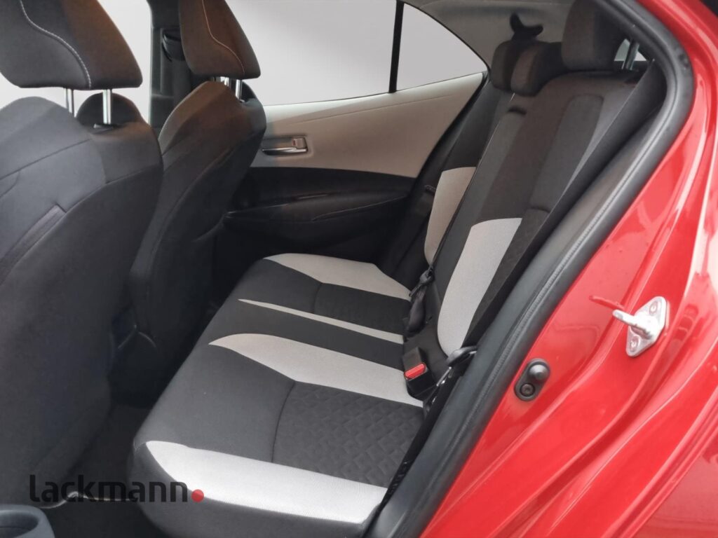 Toyota Corolla Exposé-Bild 9