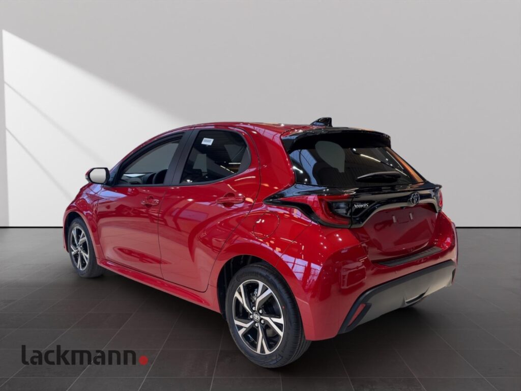 Toyota Yaris Exposé-Bild 3