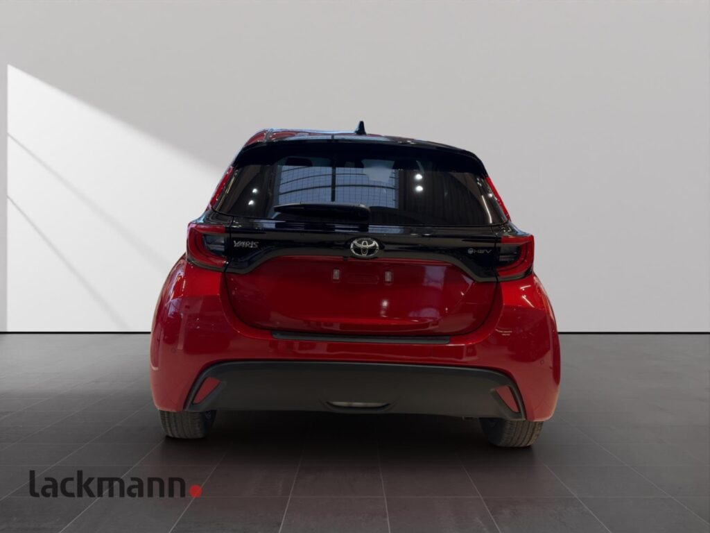 Toyota Yaris Exposé-Bild 4