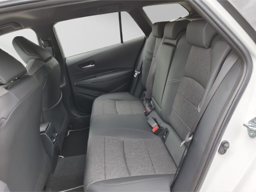 Toyota Corolla Exposé-Bild 9