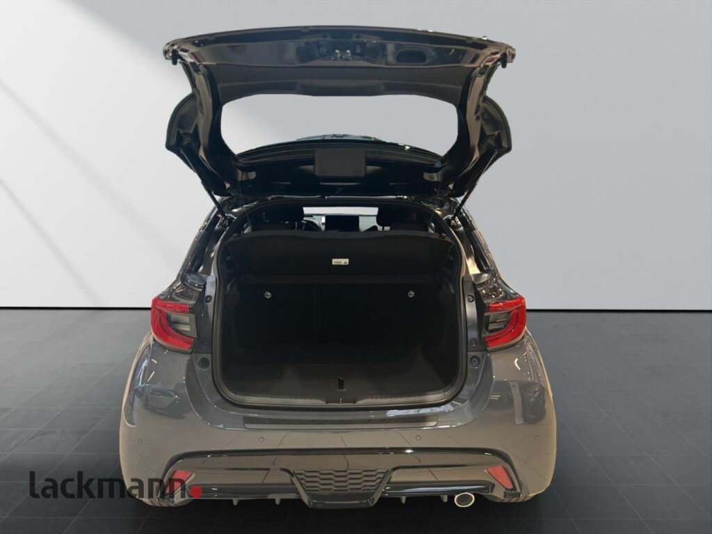 Toyota Yaris Exposé-Bild 7