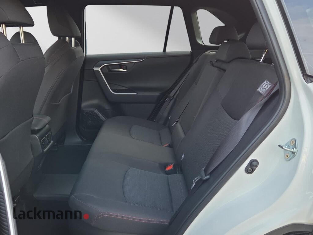 Toyota RAV 4 Exposé-Bild 9