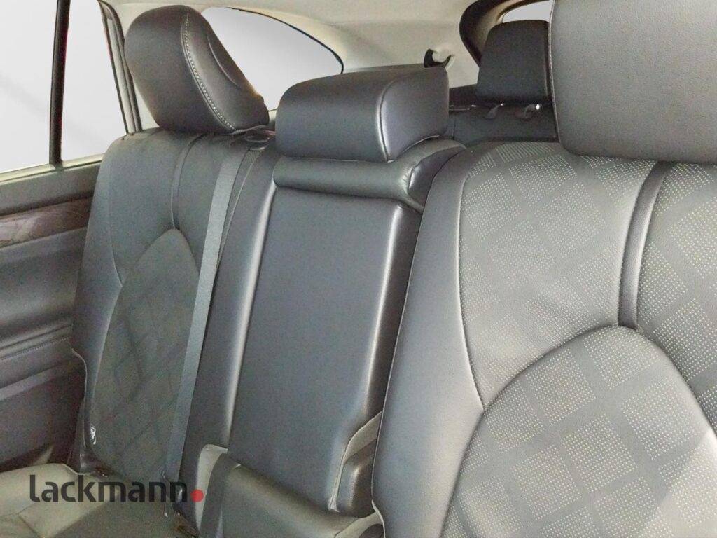 Toyota Highlander Exposé-Bild 9