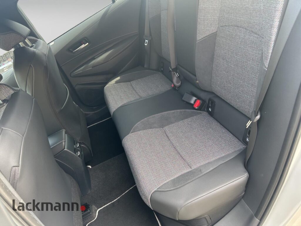 Toyota Corolla Exposé-Bild 9