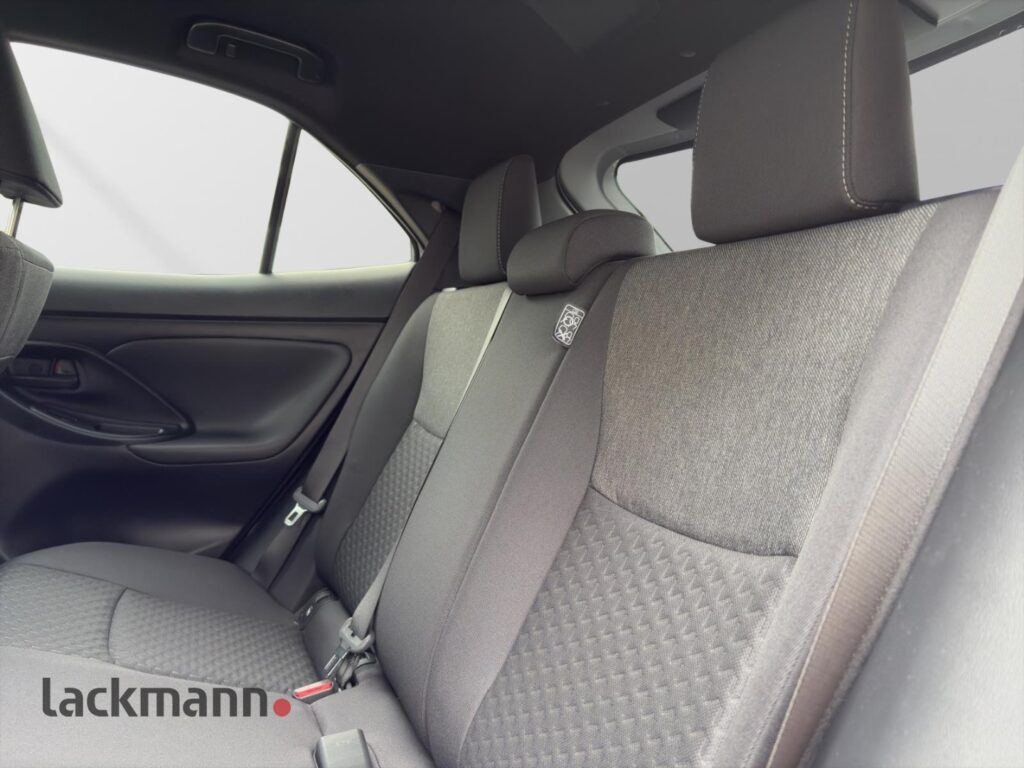 Toyota Yaris Cross Exposé-Bild 8