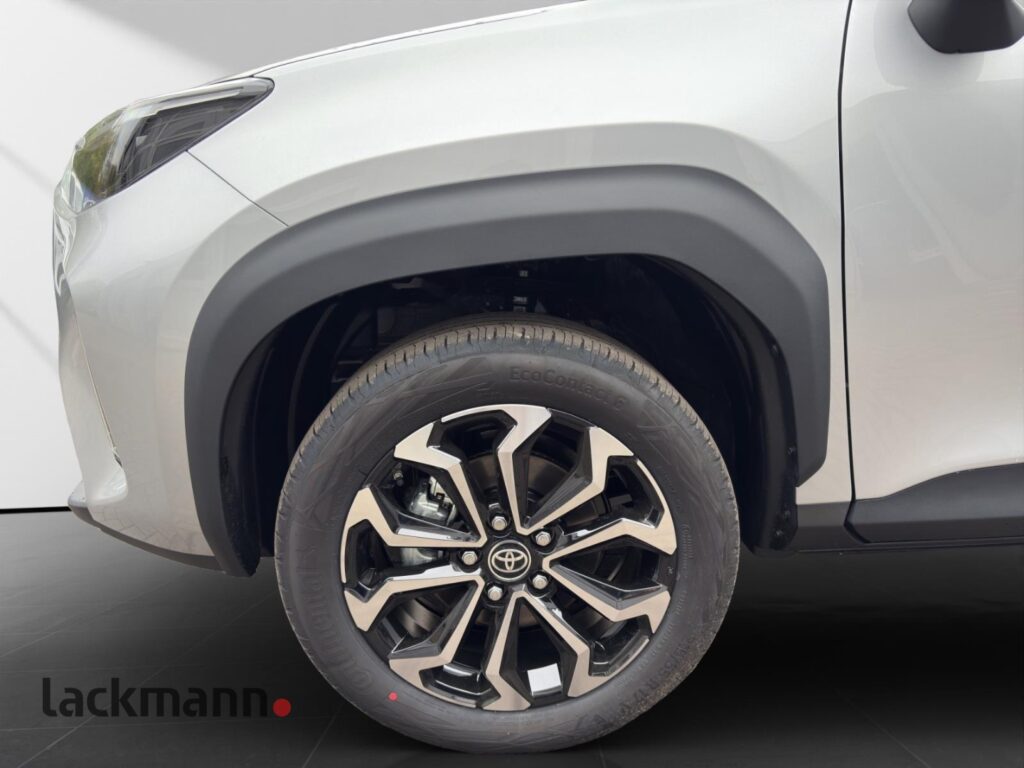 Toyota Yaris Cross Exposé-Bild 10