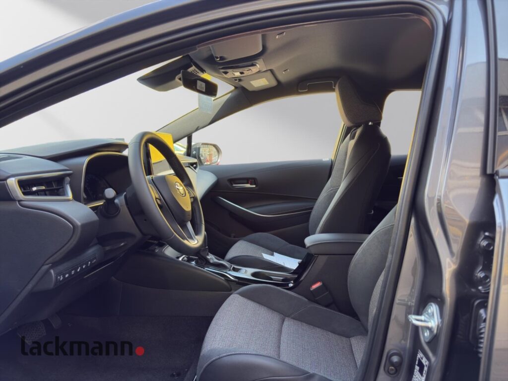 Toyota Corolla Exposé-Bild 8