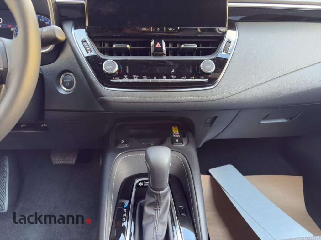 Toyota Corolla Exposé-Bild 10