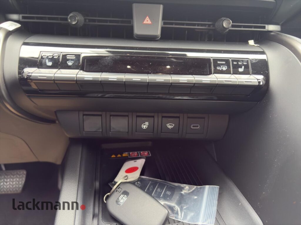 Toyota C-HR Exposé-Bild 12