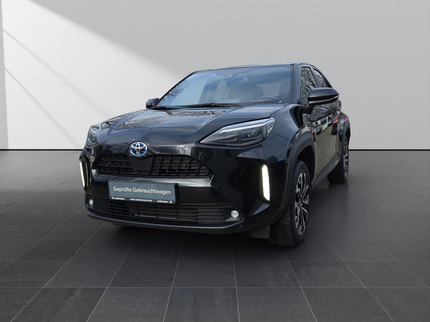 Toyota Yaris Cross Exposé-Bild 1