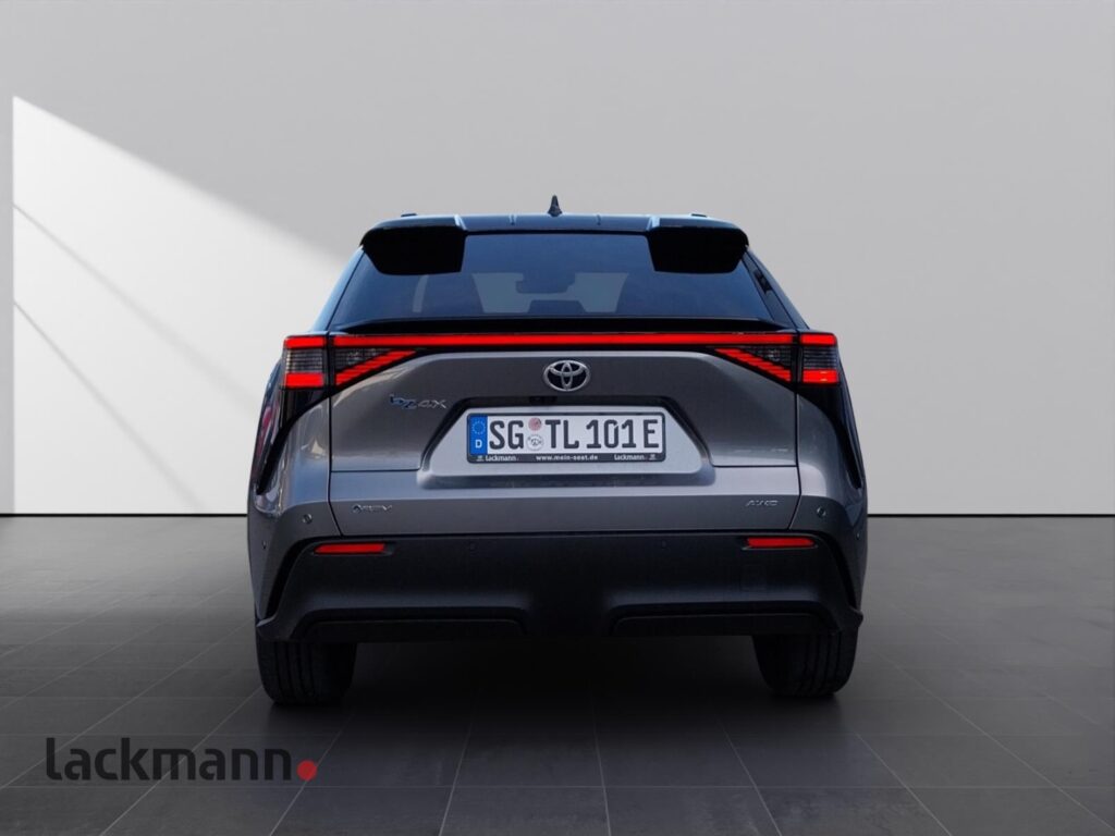 Toyota bz4X Exposé-Bild 6