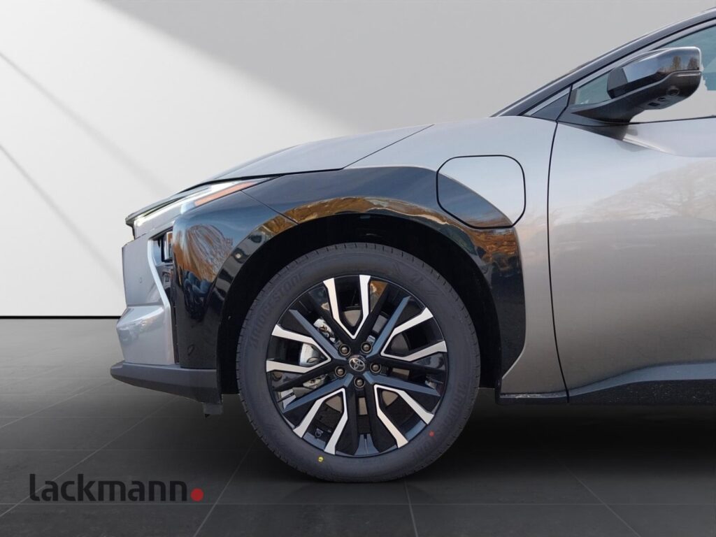 Toyota bz4X Exposé-Bild 11