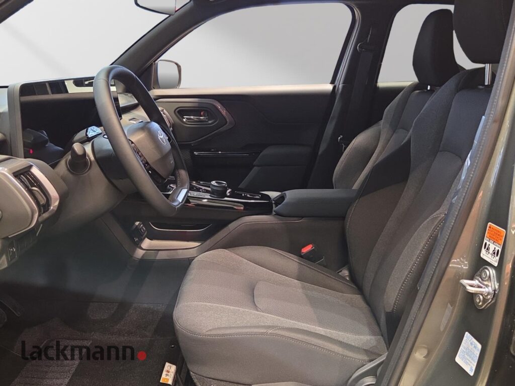 Toyota Urban Cruiser Exposé-Bild 8