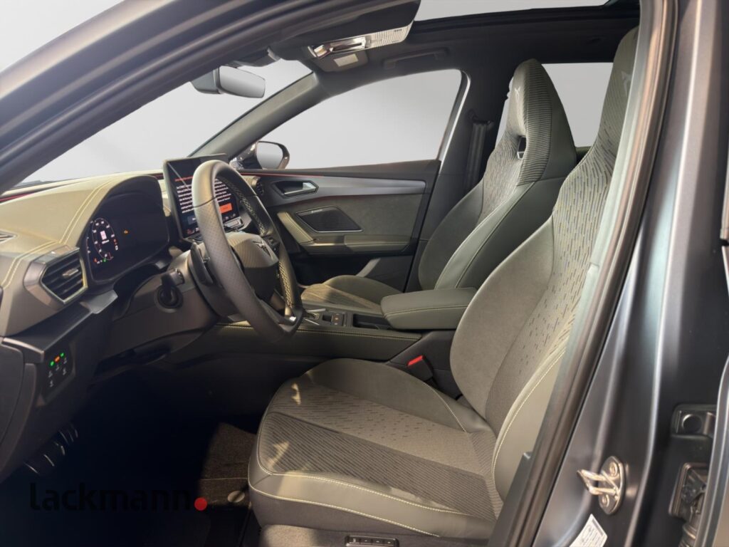 Cupra Leon Exposé-Bild 8