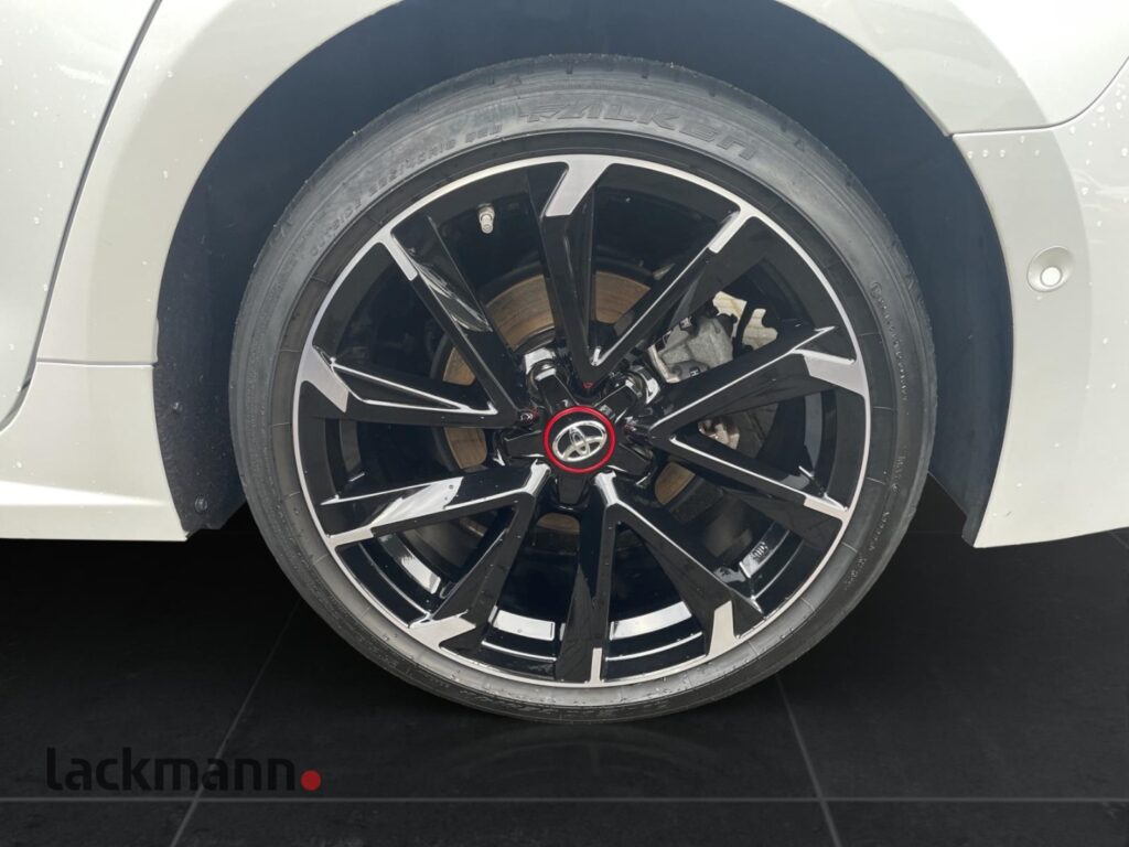 Toyota Corolla Exposé-Bild 8