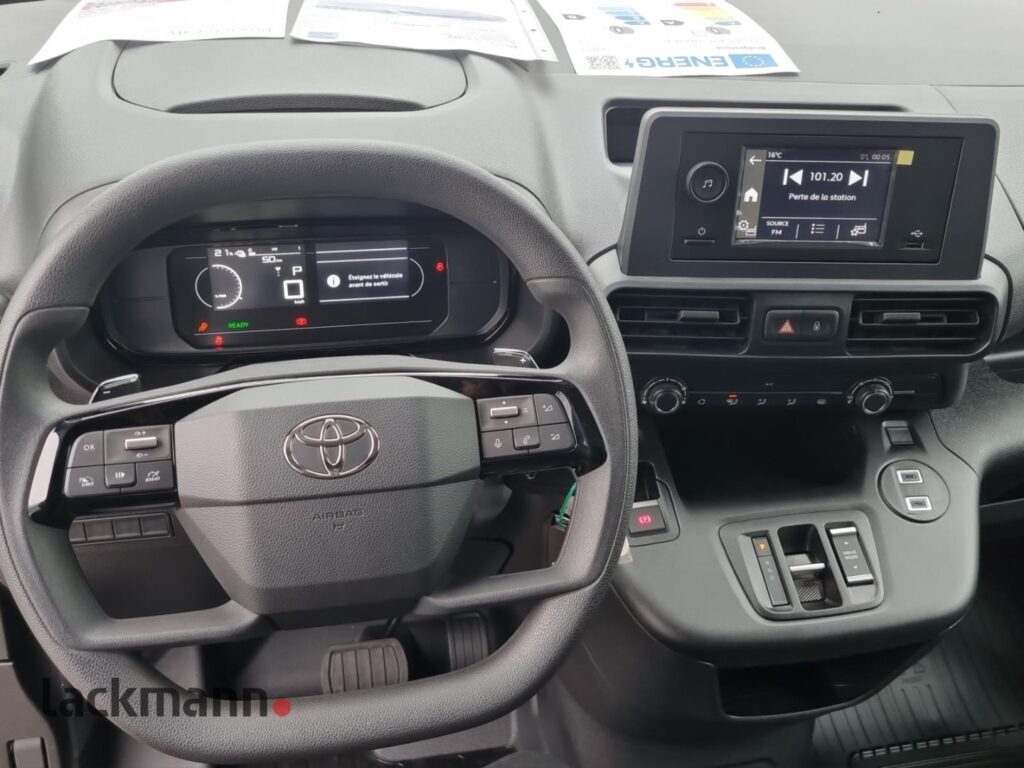 Toyota Proace City Exposé-Bild 10