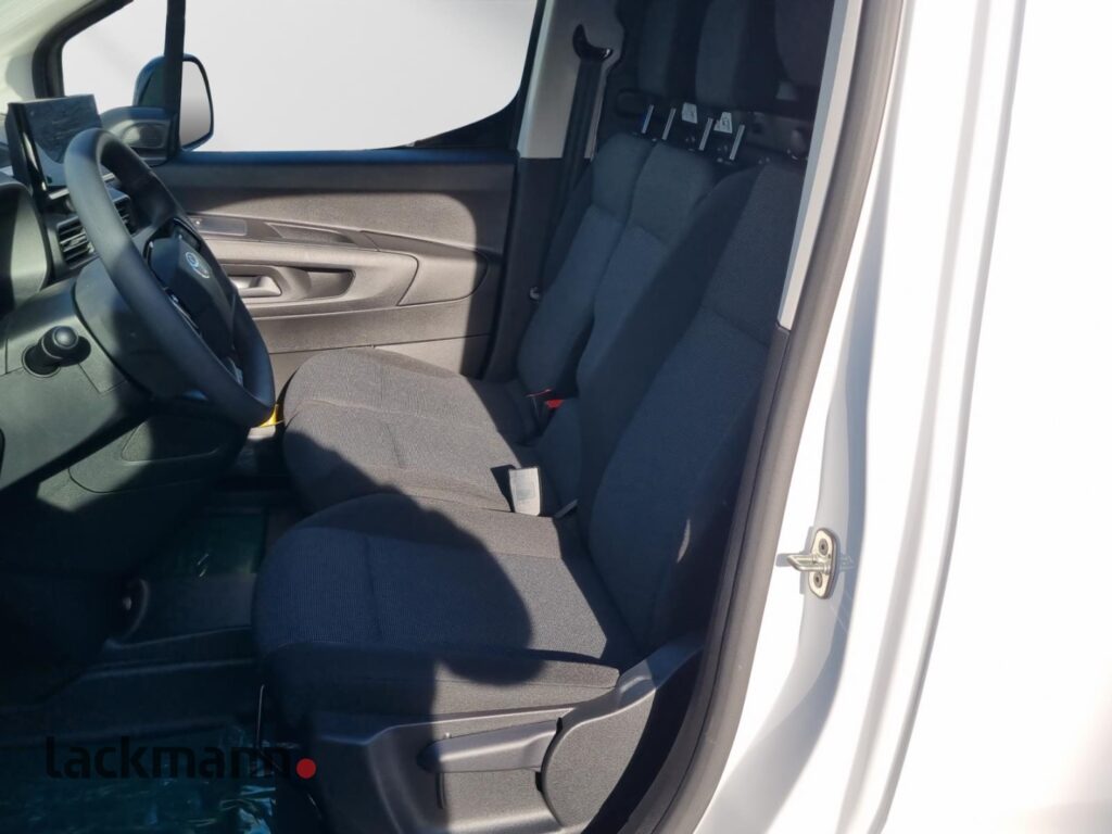 Toyota Proace City Exposé-Bild 8