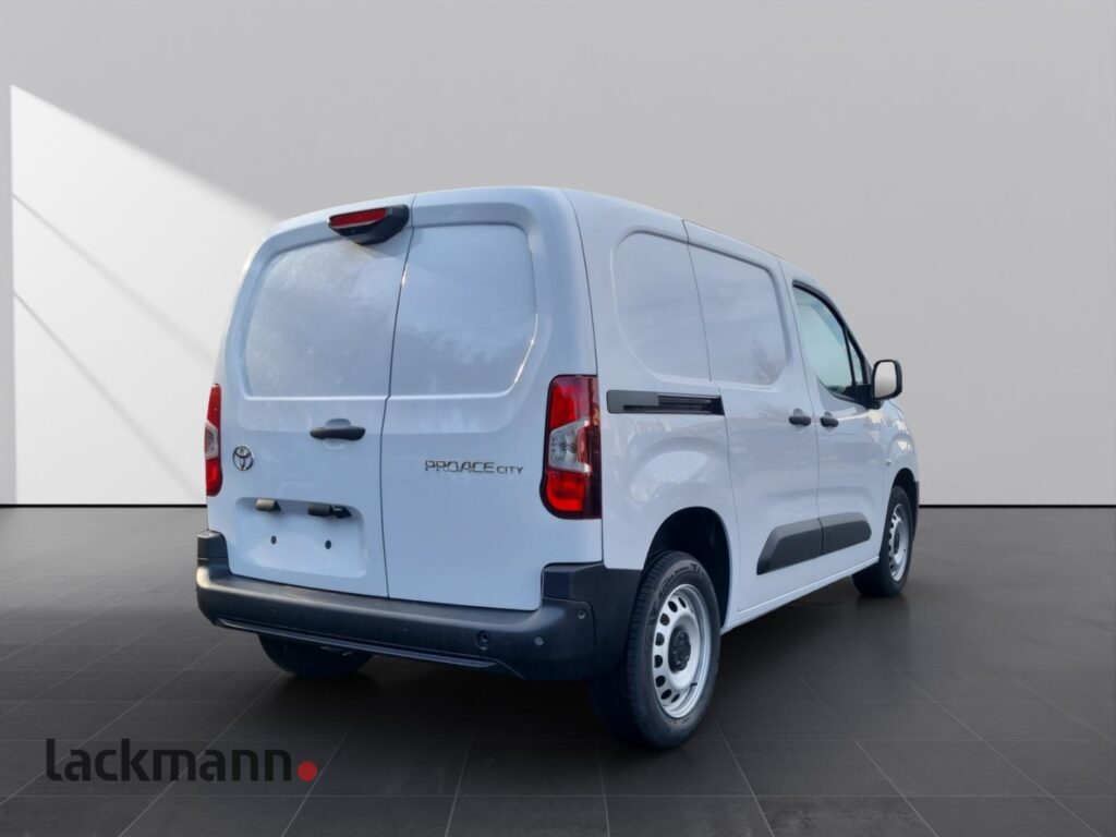 Toyota Proace City Exposé-Bild 4