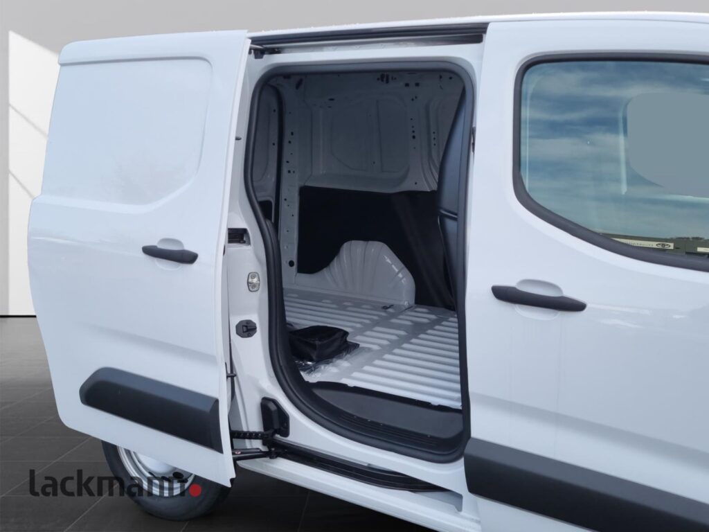 Toyota Proace City Exposé-Bild 9