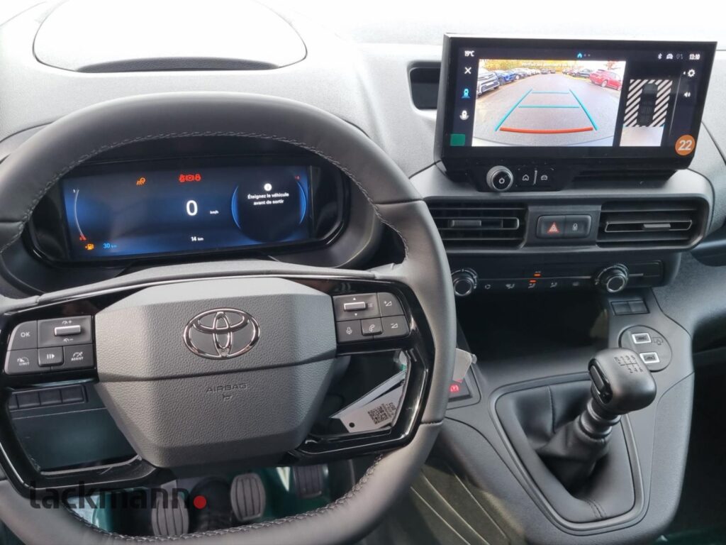 Toyota Proace City Exposé-Bild 10