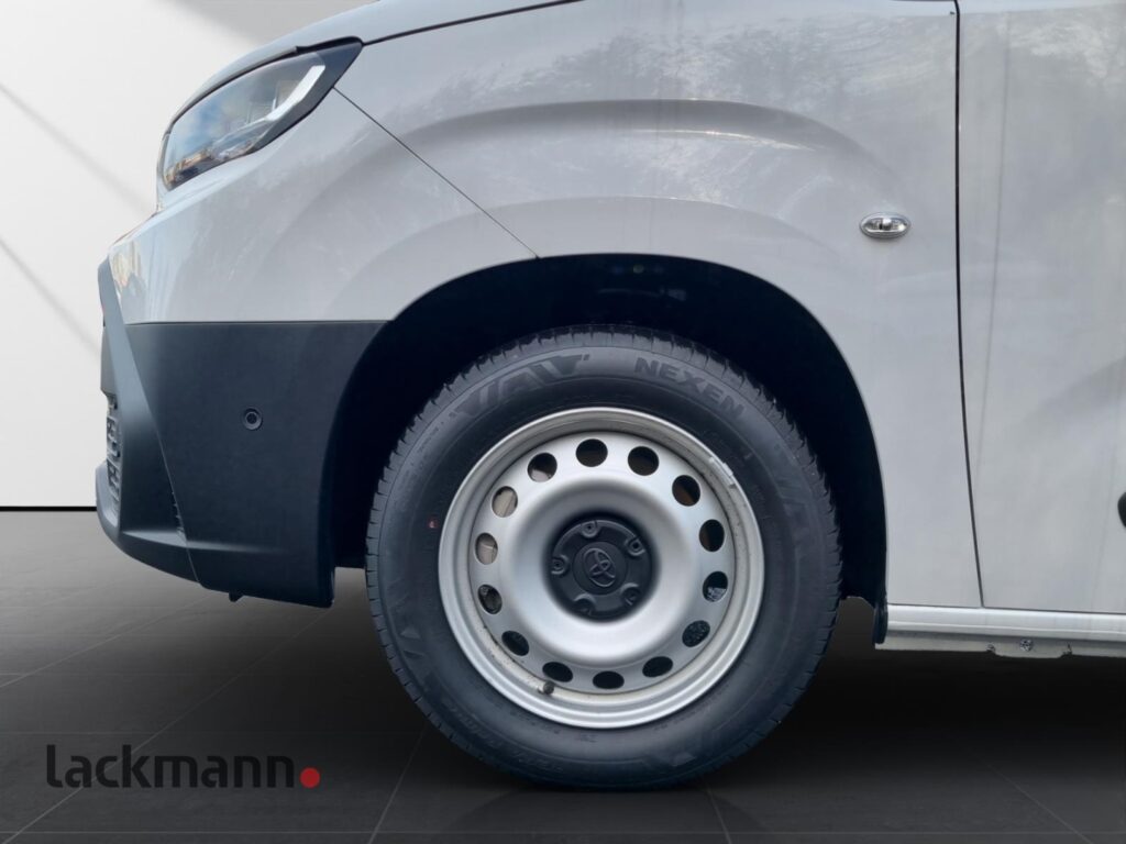 Toyota Proace City Exposé-Bild 11