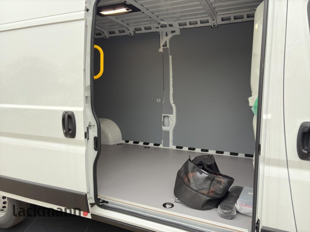 Toyota Proace Max Exposé-Bild 9