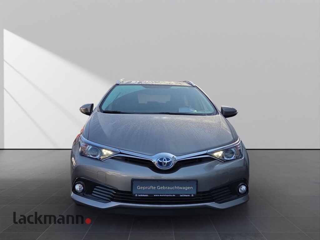 Toyota Auris Exposé-Bild 2