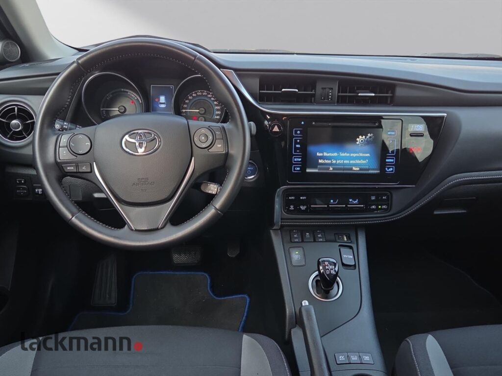 Toyota Auris Exposé-Bild 10