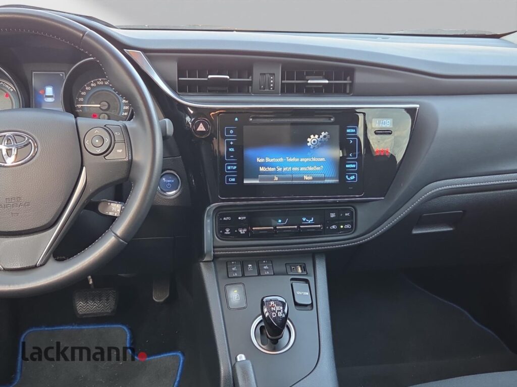 Toyota Auris Exposé-Bild 12