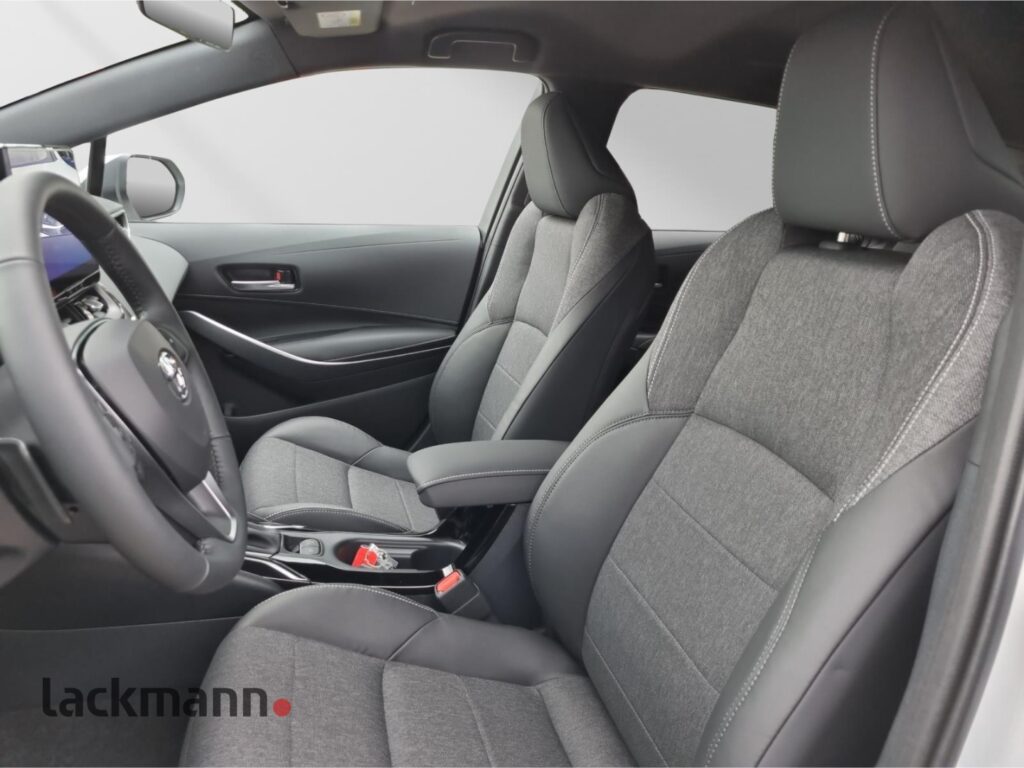 Toyota Corolla Exposé-Bild 8
