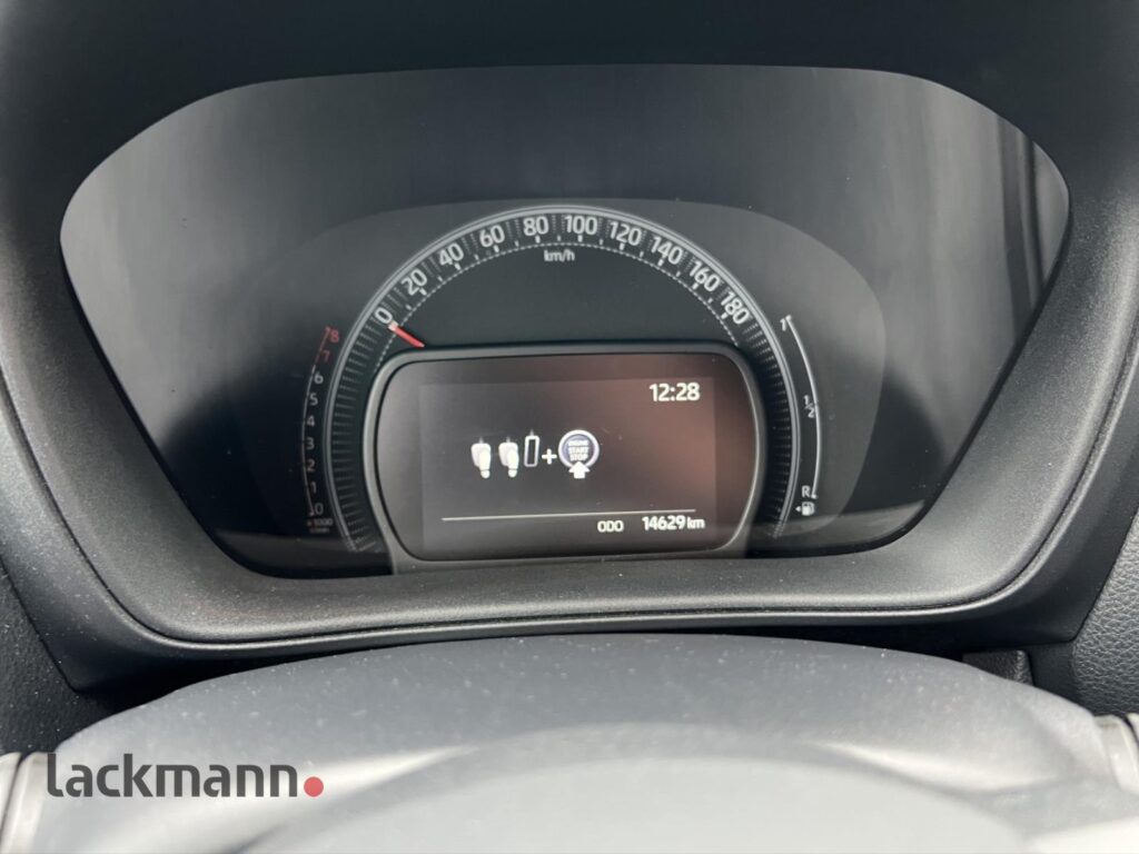 Toyota Aygo X Exposé-Bild 13