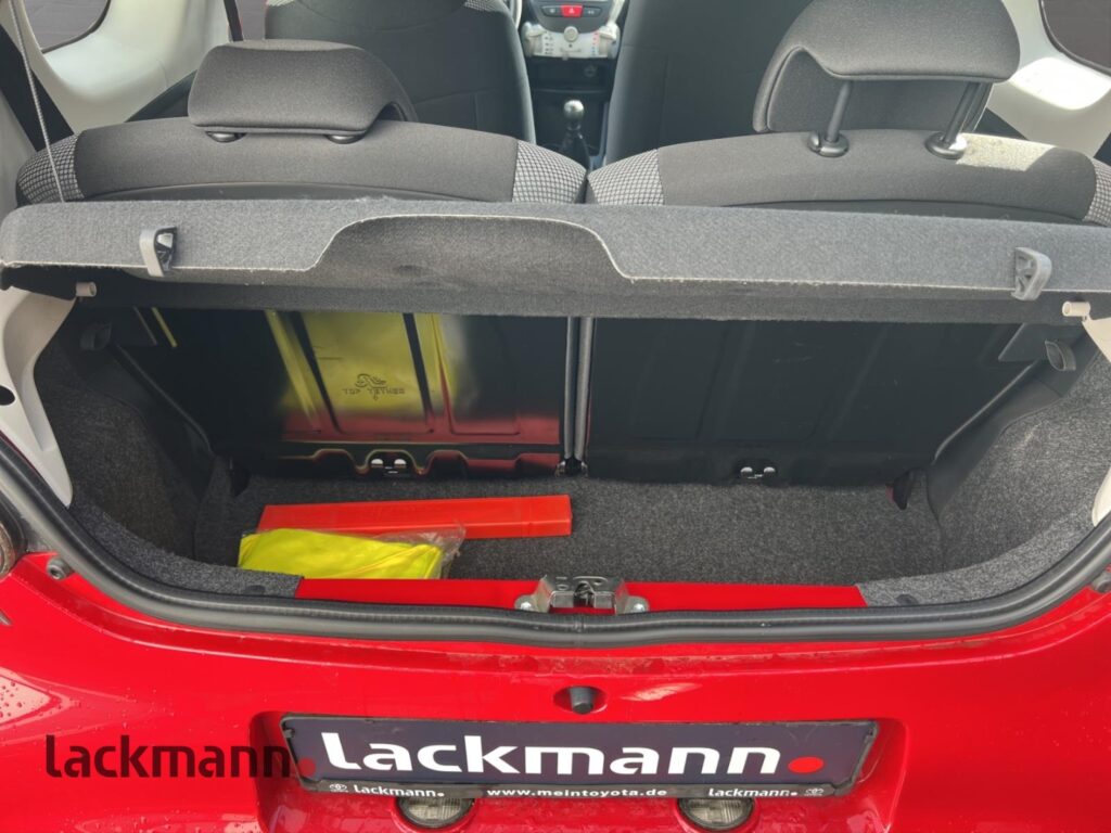 Toyota Aygo Exposé-Bild 7