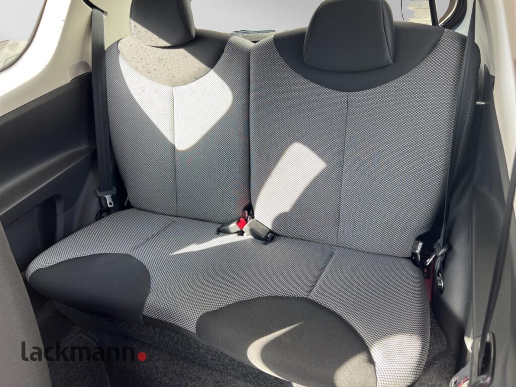 Toyota Aygo Exposé-Bild 9