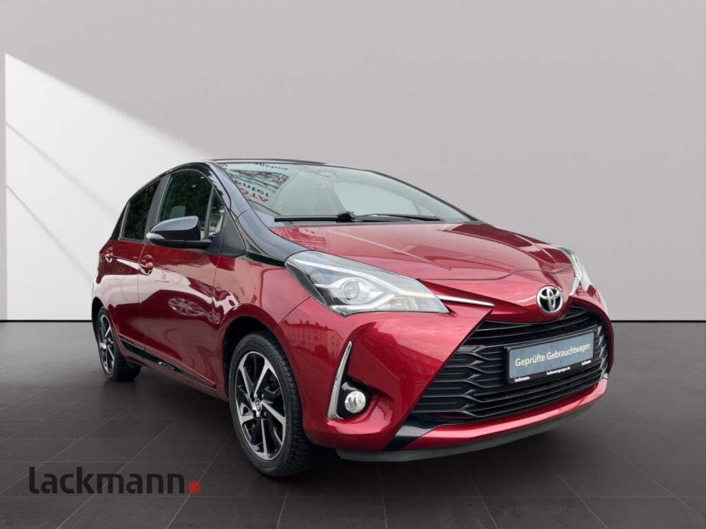 Toyota Yaris Exposé-Bild 3